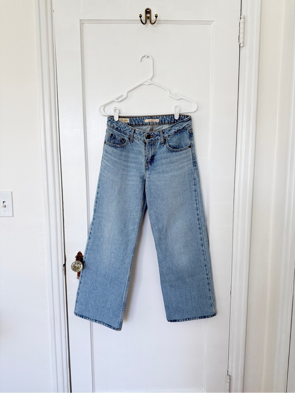 Levi’s Low Loose Light Wash Wide Leg Women's Jeans